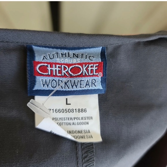 NWOT Cherokee Workwear Unisex One Pocket Pewter Gray Scrub Top Size Large - Picture 4 of 5